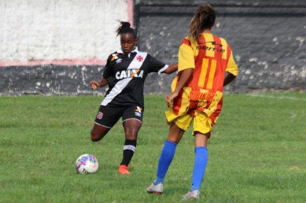 Juliana retorna ao time canarinho aps superar leso