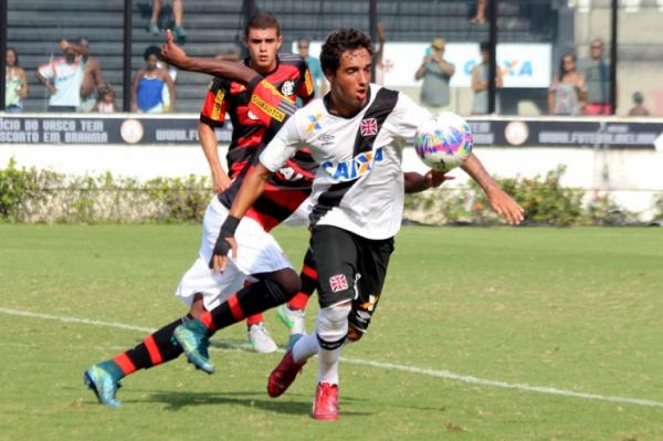 Hugo Borges foi o artilheiro do estadual com 20 gols