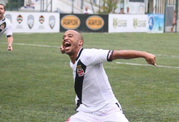 Vasco sai atrs duas vezes e reage para empatar a semifinal da Taa Rio