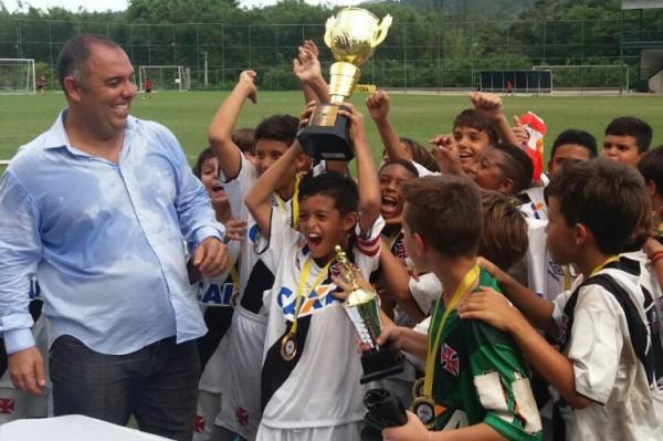 Sub-10 levanta a taa aps superar o Flamengo na deciso