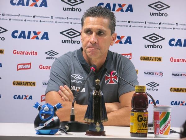 Jorginho em So Janurio: tcnico aguarda a cereja do bolo e a permanncia na Srie A