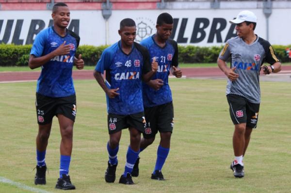 Jussa, Matheus Peixe e Alan Cardoso fizeram trabalho regenerativo com o preparador fsico Brandi Regato
