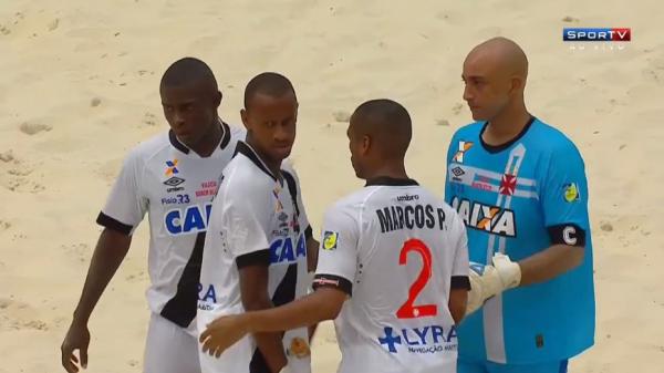 Jogadores comemoram classificao para a final