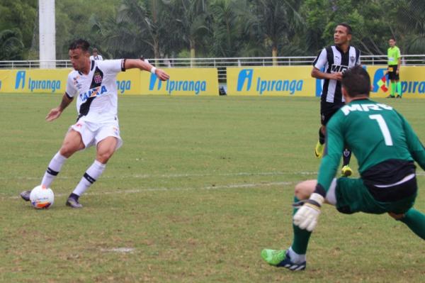Bruno Cosendey teve um gol anulado na etapa inicial