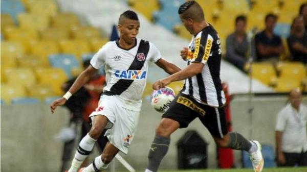 Madson foi o vascano que mais acertou cruzamentos e sofreu faltas em 2015