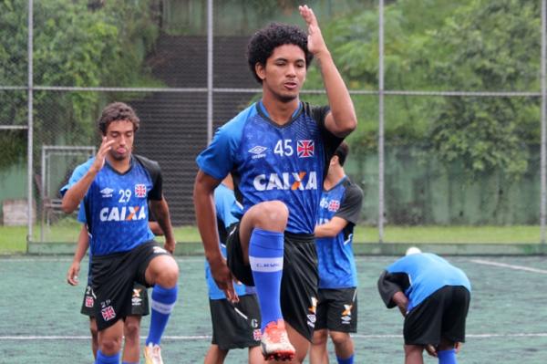 Douglas na ltima atividade antes da estreia