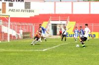 Eduardo comemora gol marcado no final do jogo