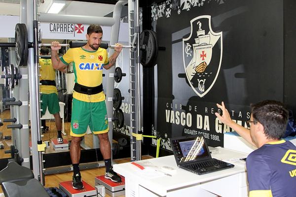 Goleiro Martn Silva segue fazendo avaliaes com a comisso tcnica