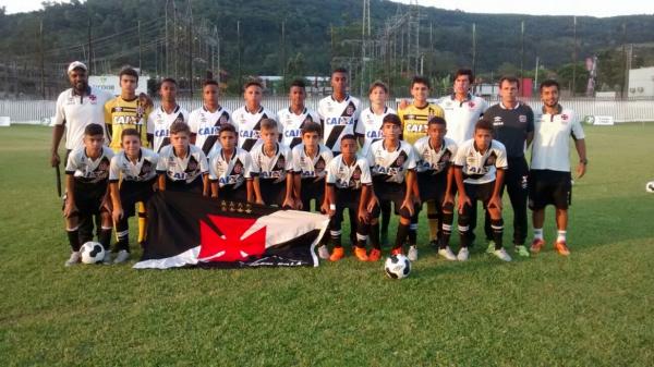 Gerao 2003 segue invicta na Copa Cidade Verde