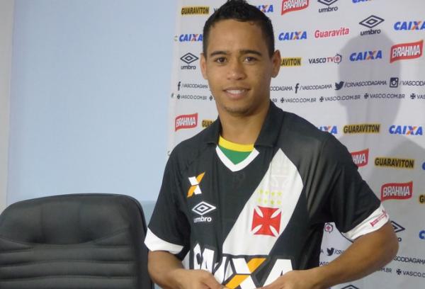 Marcas da Viton so exibidas em backdrop durante apresentao de Yago Pikachu 