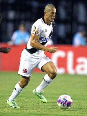 Nei pode pintar no Paran Clube para a disputa do Paranaense