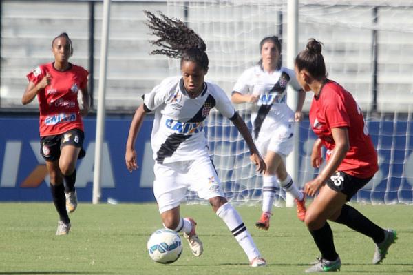 Mariana puxa jogada de contra-ataque do Gigante