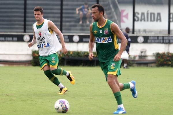Nen em treinamento do Vasco em So Janurio na manh desta quinta-feira