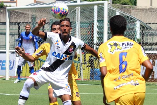 Caio Monteiro se destacou contra o Madureira