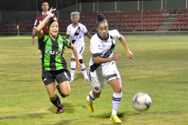 Las desperdiou uma boa chance no fim do jogo