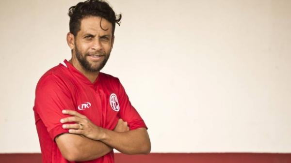 Jean  um dos destaques do America no Estadual