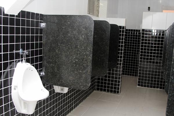 Novo visual do banheiro localizado prximo a Sala da Presidncia