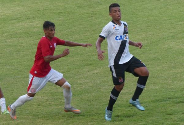 Evander em ao contra o America: meia-atacante marcou dois gols