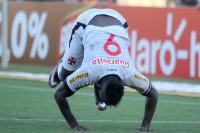 Riascos comemora seu 2 gol, o 4 do Vasco