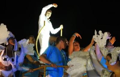 Petkovic no desfile da Caprichosos