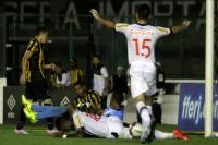 Thalles marca o 2 gol do Vasco