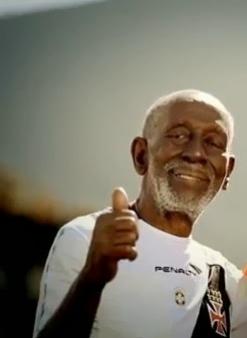 O vascano e mangueirense Nlson Sargento