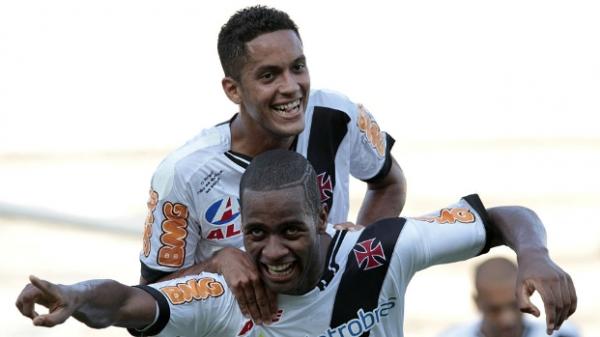 Rmulo (acima) foi uma das grandes revelaes do Vasco da Gama nos ltimos anos