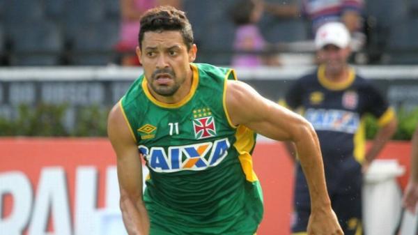 Eder Luis ser titular pela segunda vez na temporada