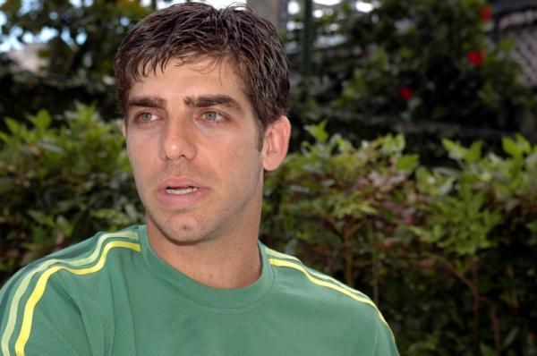 Ex-meia jogou com Leonardo em 94 no Sport