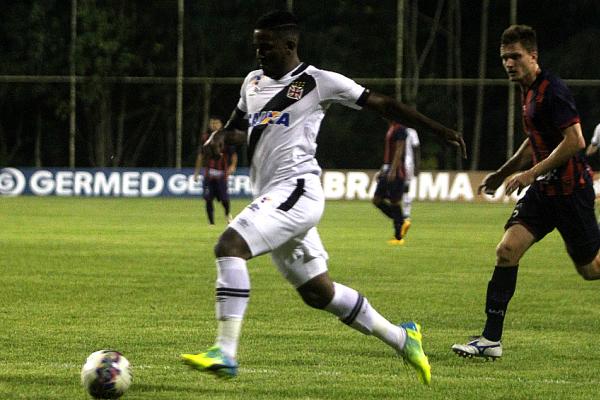 Thalles: 1 gol a cada 56 minutos do Estadual