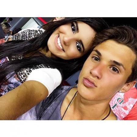 Mateus Vital e a namorada