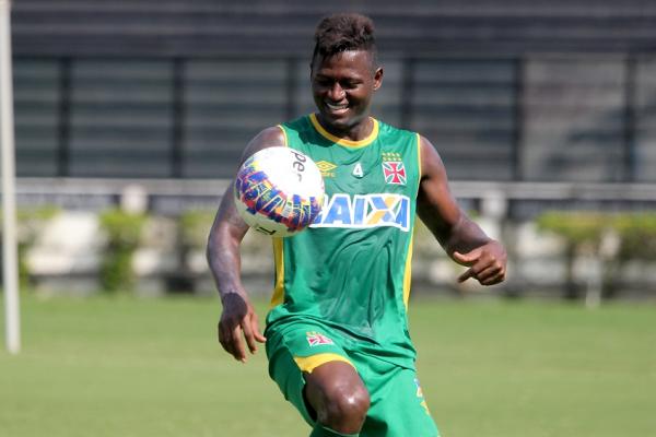 Artilheiro do Vasco no Carioca, Riascos pode voltar a campo neste sbado contra o Boavista