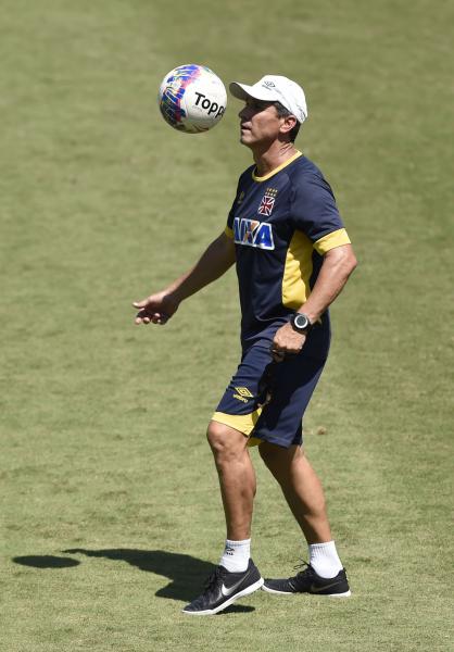 Jorginho se diz perfeccionista e afirma que o Vasco pode ser 'excelente'