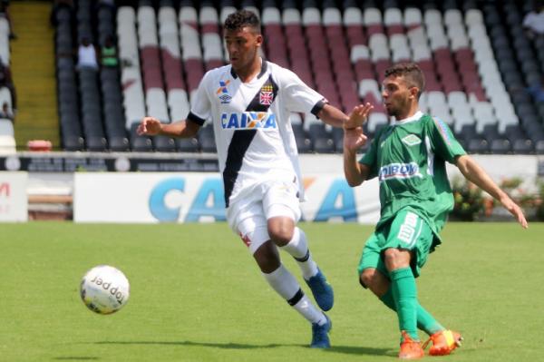 Gernimo brilhou em sua primeira partida como titular