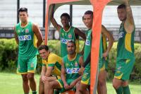 Titulares acompanham jogo-treino