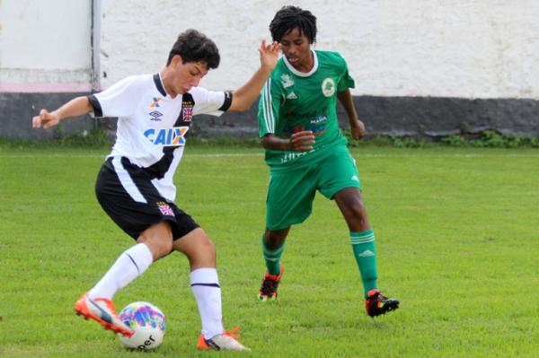 Roger fez boas jogadas no comeo da partida