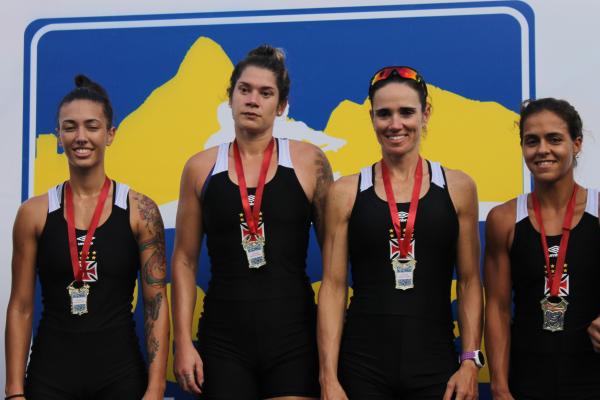 Vascanas conquistaram ouro no four skiff