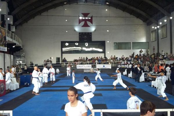 Ginsio Vasco da Gama recebeu grande pblico