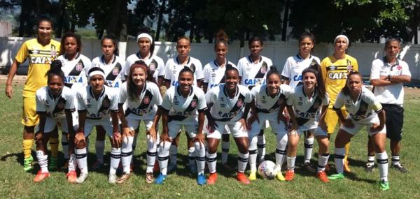 Meninas da Colina venceram na estreia