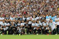 Jogadores comemoram ttulo