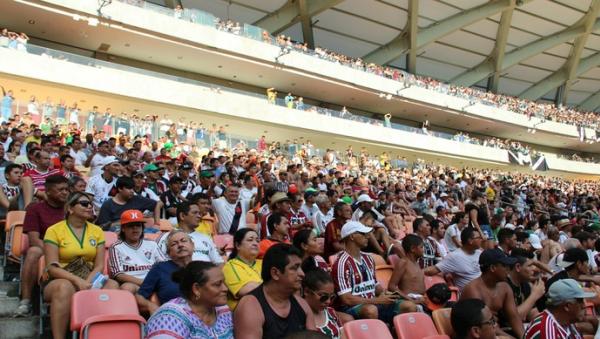 Vascanos e tricolores torceram juntos por seus times