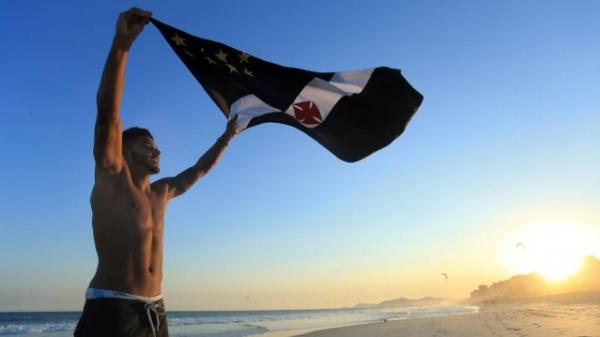 Henrique emplacou trs partidas como titular do Vasco