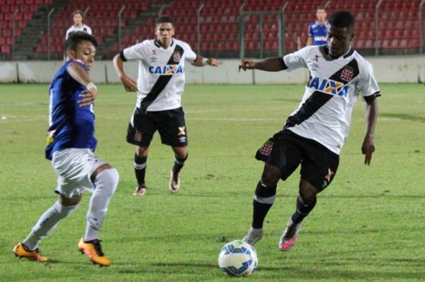 Robinho infernizou a defesa do Cruzeiro