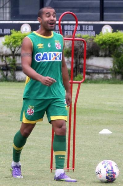 Jlio Csar atravessa boa fase no Vasco