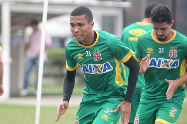 Madson durante treino na Colina