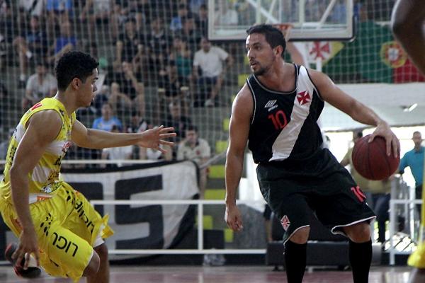 Dmian foi o cestinha do duelo