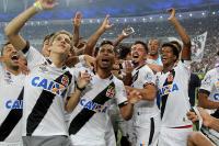 Jogadores comemoram ttulo