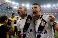 Jogadores comemoram ttulo