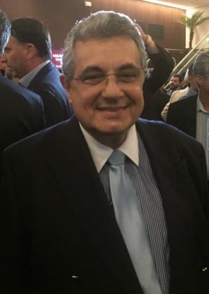 Rubens Lopes em premiao do Campeonato Carioca