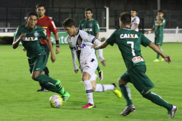 Mateus Vital atuou contra o Coritiba